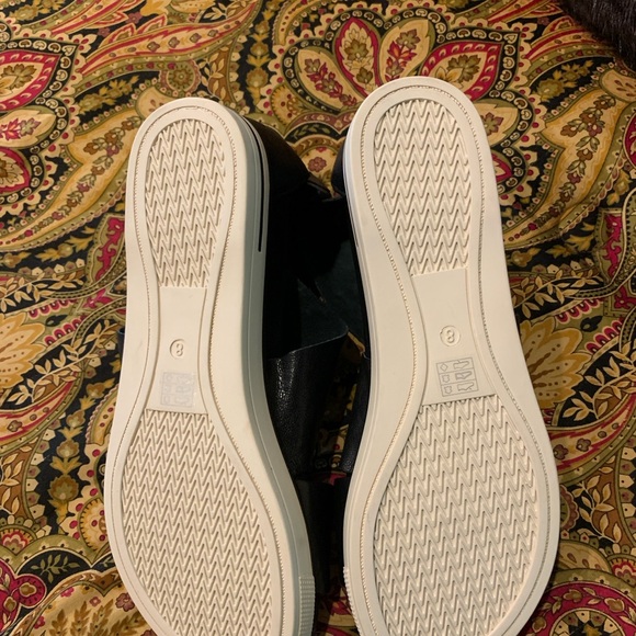 Eileen Fisher Black Crisscross  Zip Up Sandals - Picture 4 of 6